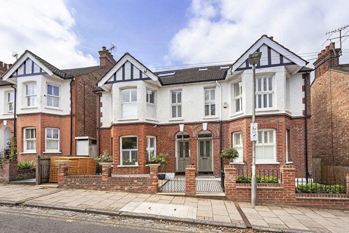 5 Bedroom Semi-Detached House To Rent In Carlisle Avenue, St.Albans, AL3