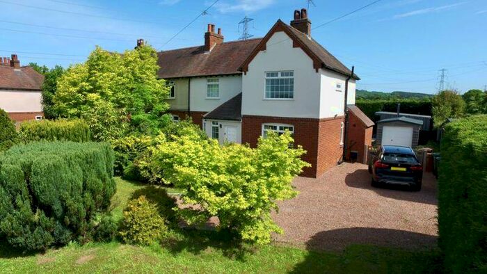 3 Bedroom Semi-Detached House For Sale In Stoney Bridge, Belbroughton, DY9