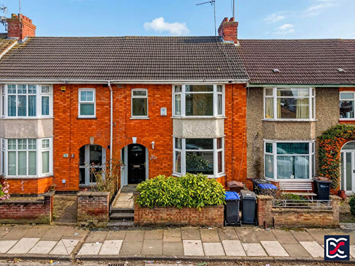 3 Bedroom Terraced House For Sale In King Edward Road, Abington, Northampton, NN1