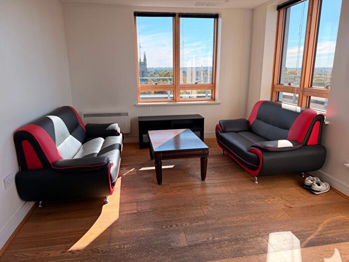 2 Bedroom Flat To Rent In Albemarle Road, Beckenham, BR3