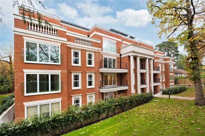 1 Bedroom Apartment For Sale In Gower Road, Weybridge, Surrey, KT13