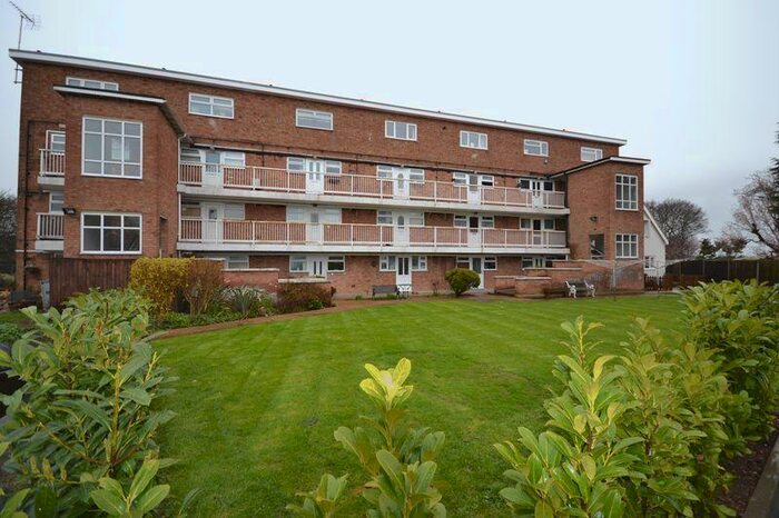 1 Bedroom Flat To Rent In Finches Close, Stanford-Le-Hope, SS17