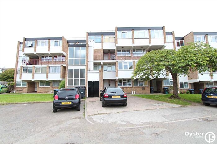 2 Bedroom Flat To Rent In Eskdale Close, Wembley, HA9