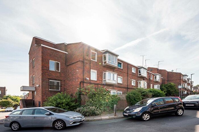 1 Bedroom Flat For Sale In Erwood Road, Charlton, London, SE7