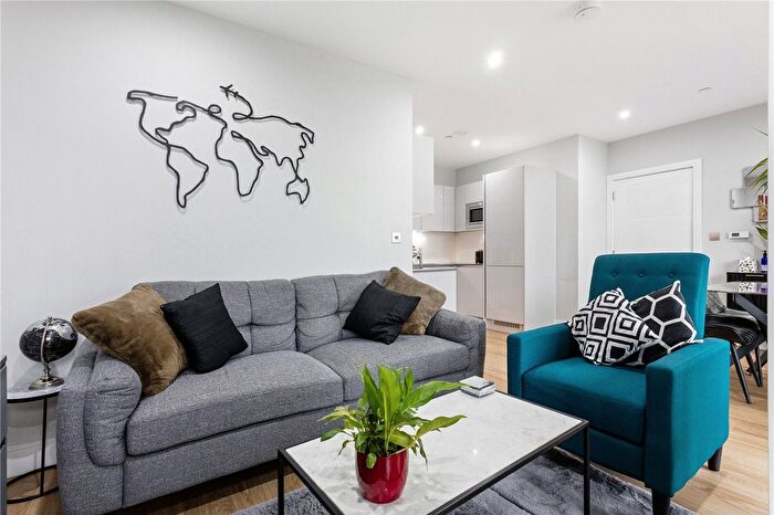 1 Bedroom Flat For Sale In Summerstown, London, SW17