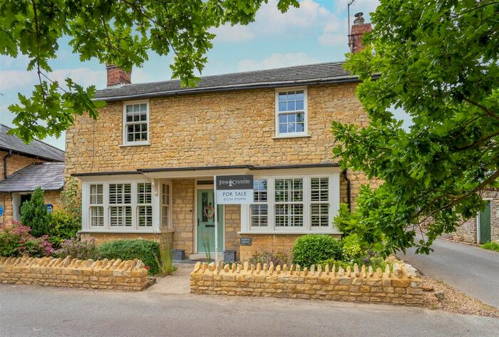 4 Bedroom Property For Sale In High Street, Stoke Goldington, Newport Pagnell, MK16