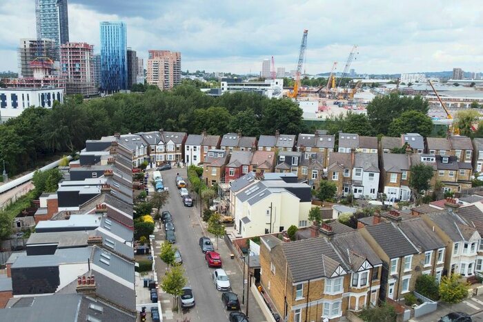 3 Bedroom Semi-Detached House To Rent In Wells House Road, London, NW10