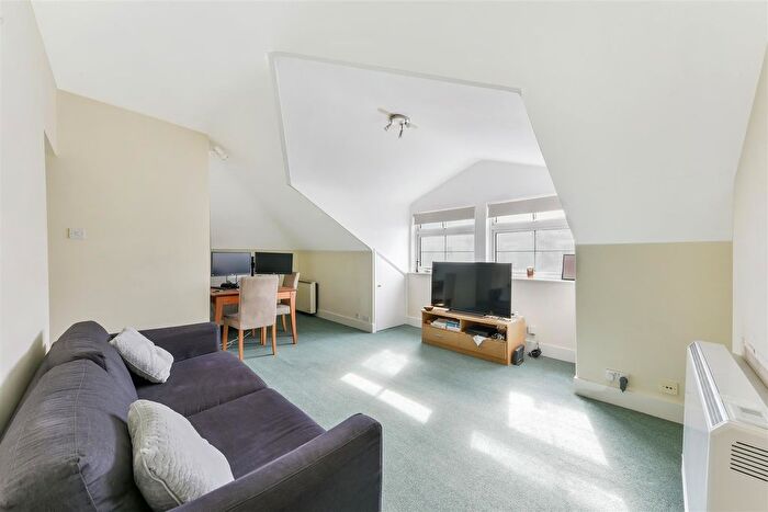 1 Bedroom Flat To Rent In Lilyville Road, Fulham, SW6