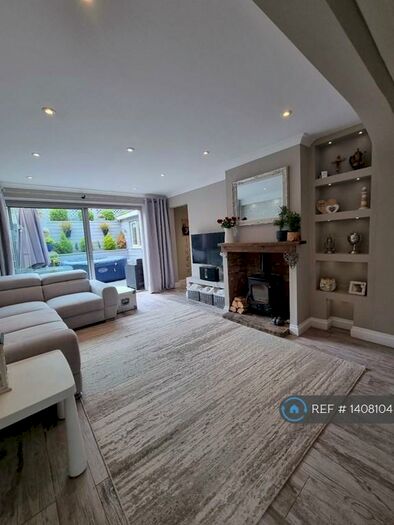 2 Bedroom Terraced House To Rent In Crisp Road, Henley-On-Thames, RG9