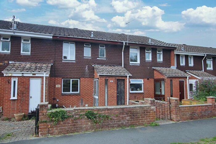 3 Bedroom Terraced House For Sale In Romsey, SO51