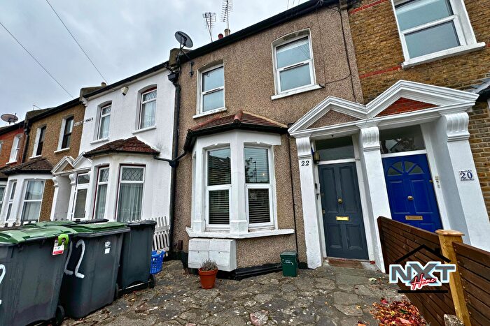 2 Bedroom Flat For Sale In Wolseley Road, London, N22