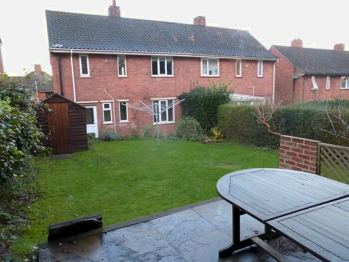 3 Bedroom Semi-Detached House To Rent In Winchcomb Road, Norwich, NR2