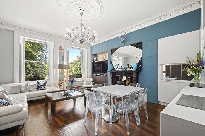 3 Bedroom Flat For Sale In Clapham Common South Side, London, SW4