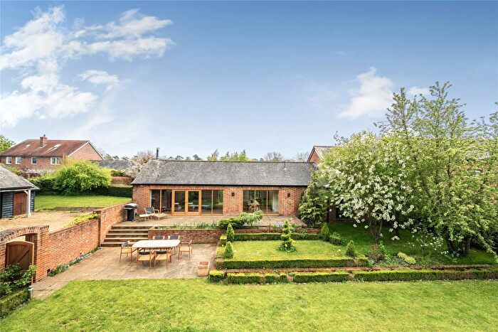 4 Bedroom Barn Conversion For Sale In Leighton Road, Wing, Leighton Buzzard, Buckinghamshire, LU7
