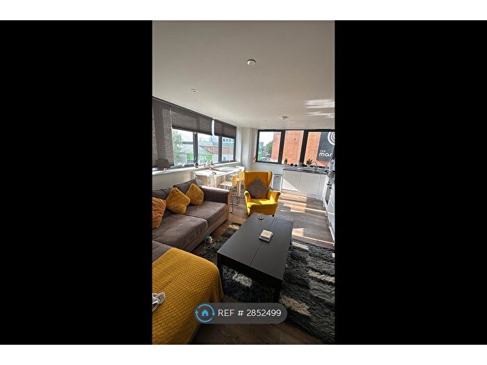 2 Bedroom Flat To Rent In Portland Place, Southampton, SO14