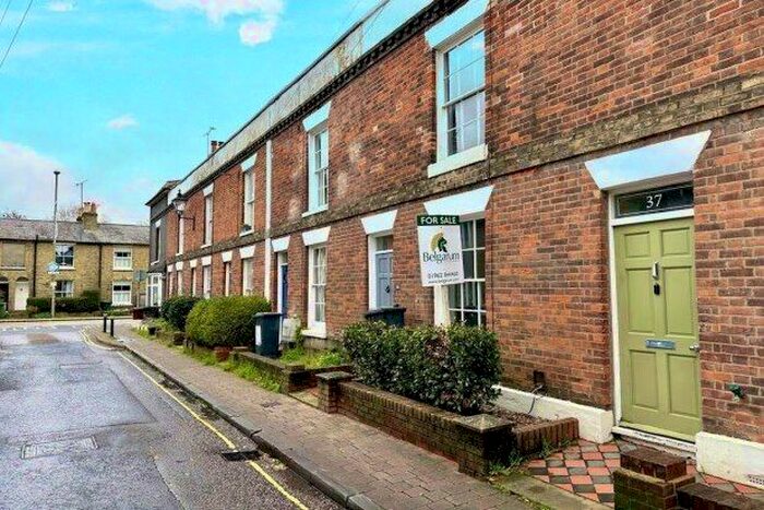 2 Bedroom Terraced House To Rent In Parchment Street, Winchester, SO23