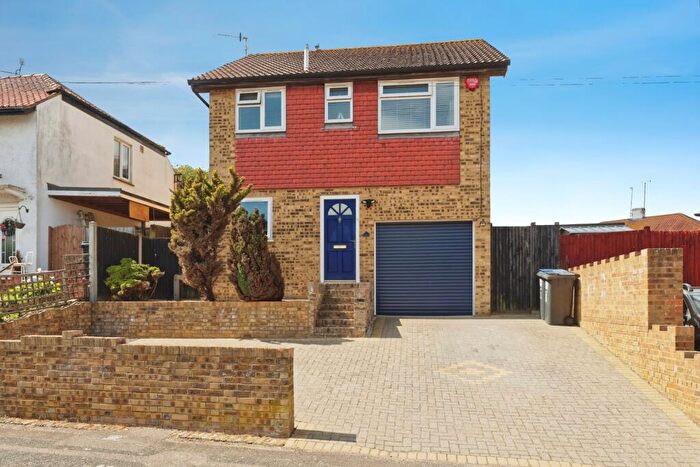 3 Bedroom Detached House For Sale In Lorina Road, Ramsgate, Kent, CT12