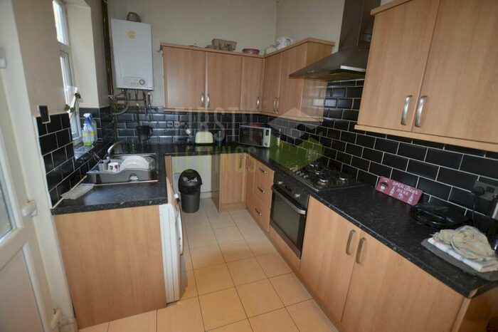 3 Bedroom Property To Rent In Tewkesbury Street, West End, LE3
