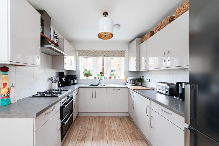 3 Bedroom Semi-Detached House For Sale In Monks Walk, Marcham, OX13