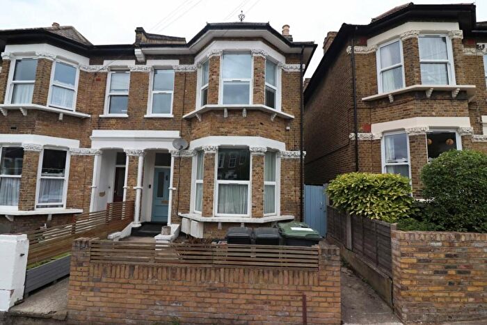 2 Bedroom Flat To Rent In George Lane, London, SE13