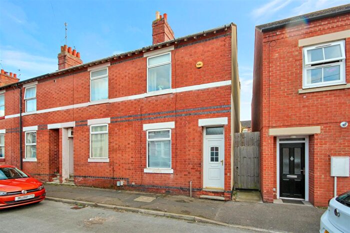 2 Bedroom End Terrace House For Sale In Sartoris Road, Rushden, NN10