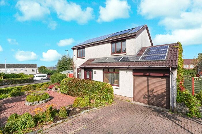4 Bedroom Detached House For Sale In Foxhills Place, Summerston, Glasgow, G23