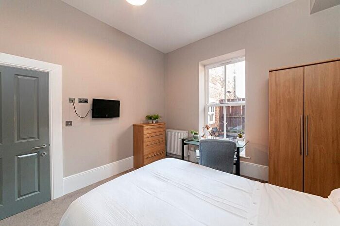 6 Bedroom Apartment To Rent In St. James House, - Portland Terrace, NE2