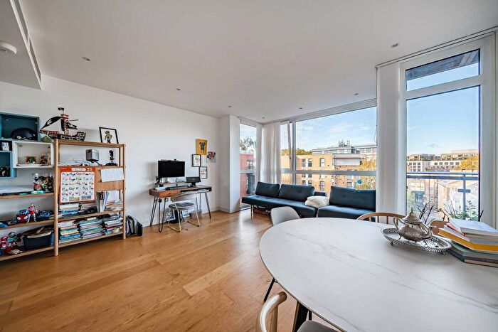 1 Bedroom Flat For Sale In Hepworth Court, Belgravia, London, SW1W