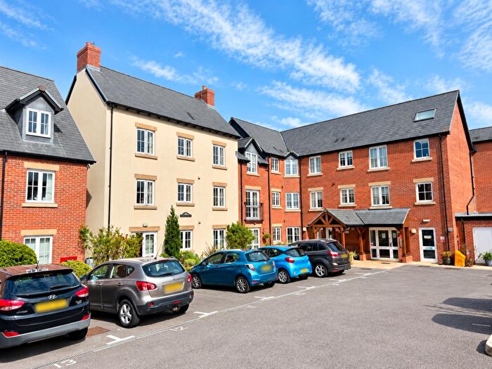 1 Bedroom Retirement Property For Sale In Daffodil Court, Newent, GL18