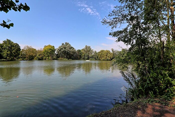 7 Bedroom Detached House For Sale In Holyfield Fishery, Holyfield, EN9