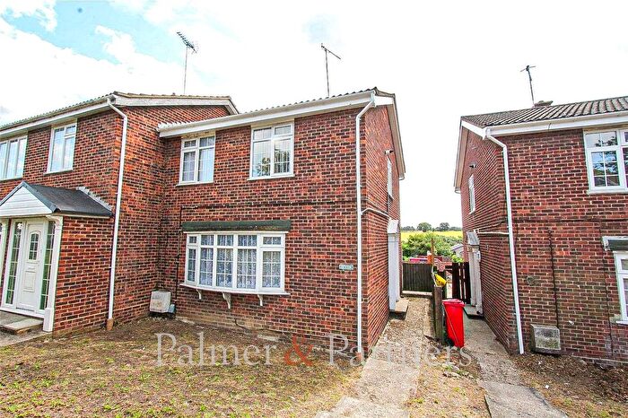 3 Bedroom Semi-Detached House To Rent In Leam Close, Colchester, Essex, CO4