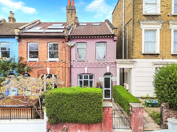 2 Bedroom Terraced House For Sale In Lambton Road, London, N19