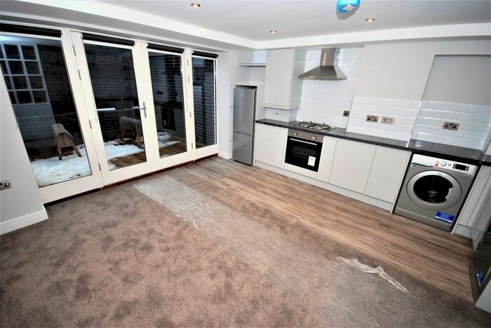 Studio To Rent In Lillington Road, Leamington Spa, CV32