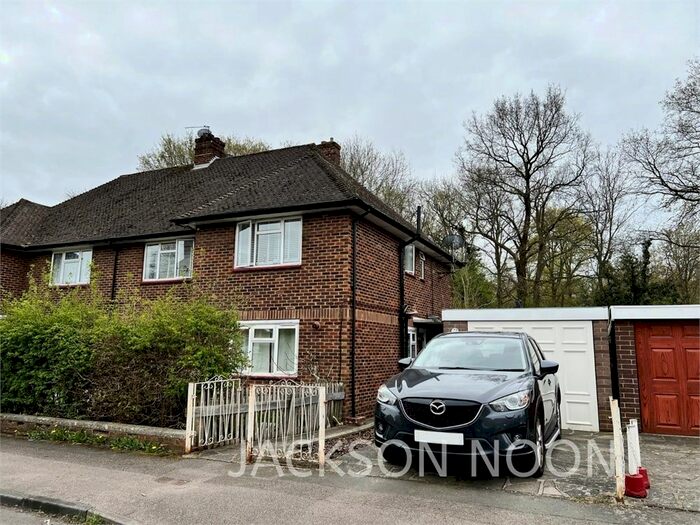 2 Bedroom Maisonette To Rent In Collier Close, West Ewell, Epsom, KT19