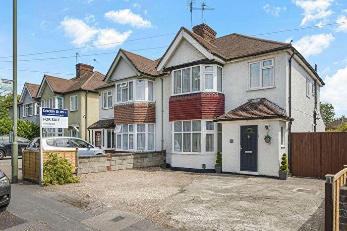 3 Bedroom Semi-Detached House For Sale In Squires Bridge Road, Shepperton, TW17