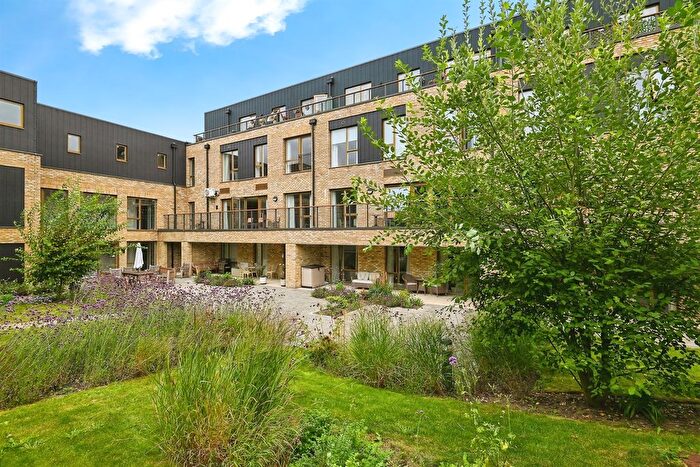 2 Bedroom Flat For Sale In The Orpines, Wateringbury, Maidstone, ME18