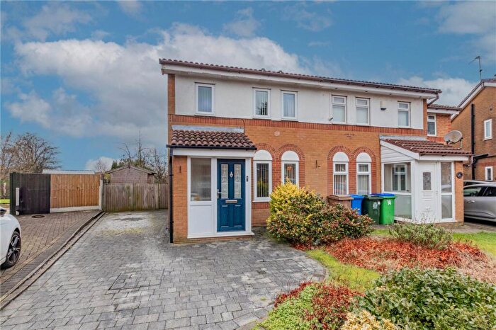 3 Bedroom Semi Detached House For Sale In Eclipse Close, Rochdale, Greater Manchester, OL16