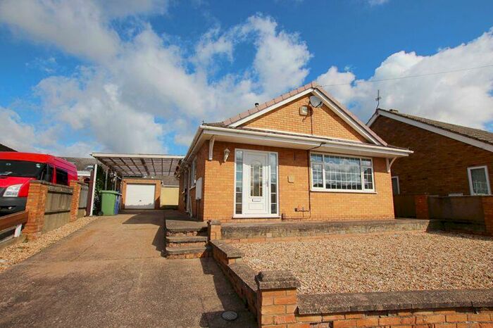 3 Bedroom Detached Bungalow To Rent In Alderney Way, Immingham, DN40