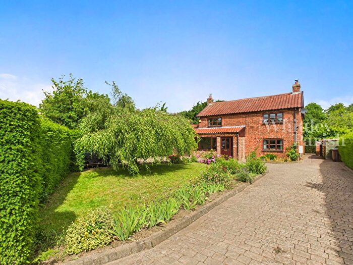 4 Bedroom Detached House For Sale In Pitts Hill, Saxlingham Nethergate, NR15