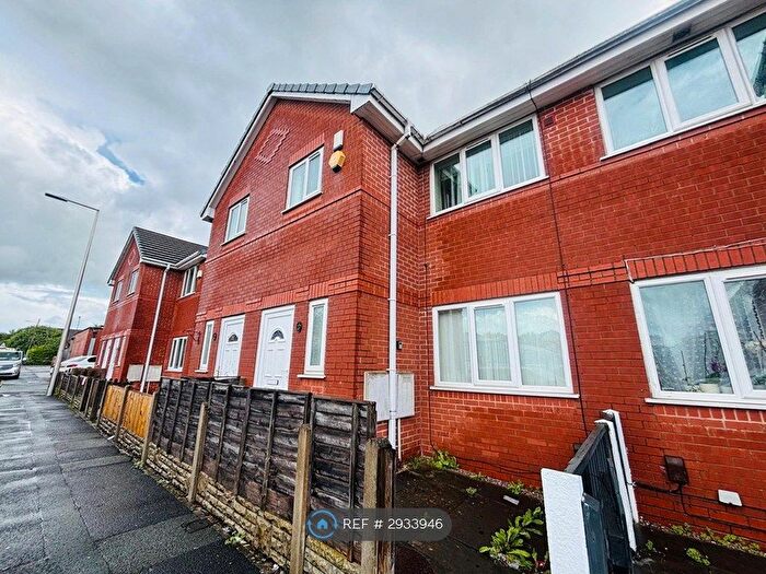 4 Bedroom Terraced House To Rent In Anderton St, Wigan, WN2