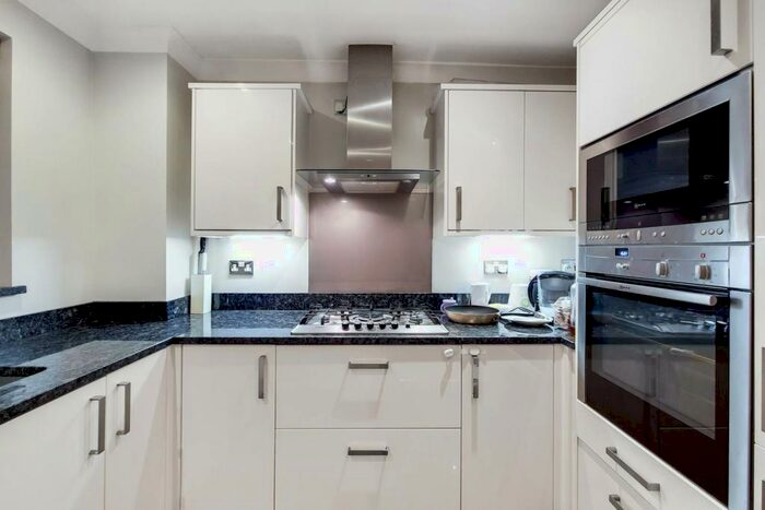 4 Bedroom House To Rent In Stanley Avenue, Beckenham, BR3