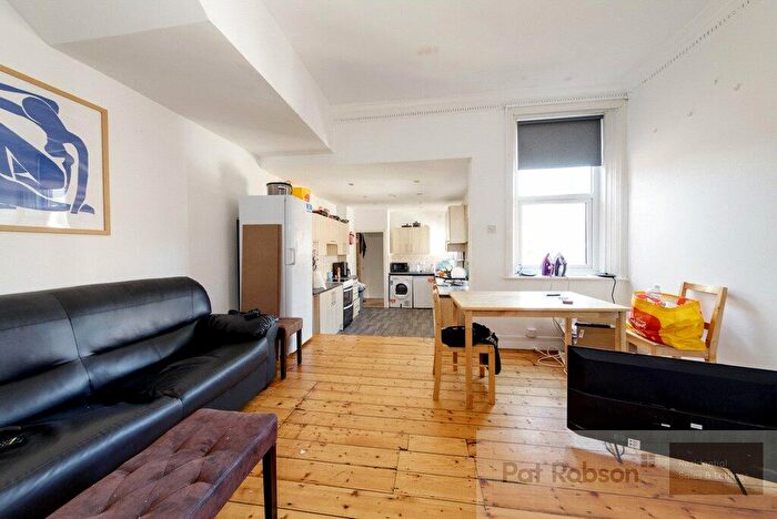 6 Bedroom Property To Rent In Glenthorn Road, West Jesmond, Newcastle Upon Tyne, NE2