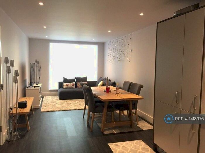 2 Bedroom Flat To Rent In Aria Apartments, Leicester, LE1