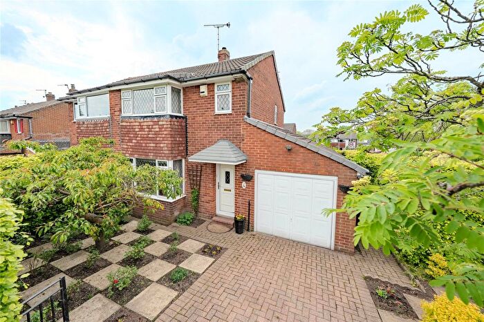 3 Bedroom Semi-Detached House For Sale In Kirkwood Close, Leeds, West Yorkshire, LS16
