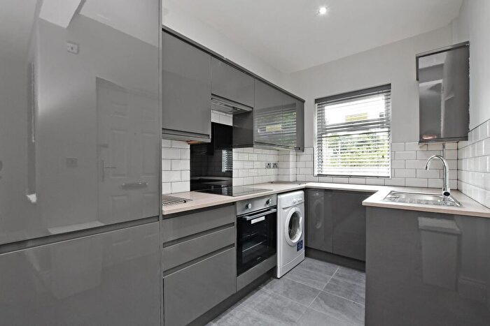 4 Bedroom House To Rent In Clough Road, Sheffield, S1