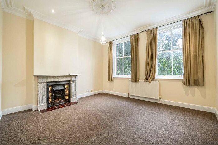 4 Bedroom Flat To Rent In High Street, High Barnet, Barnet, EN5