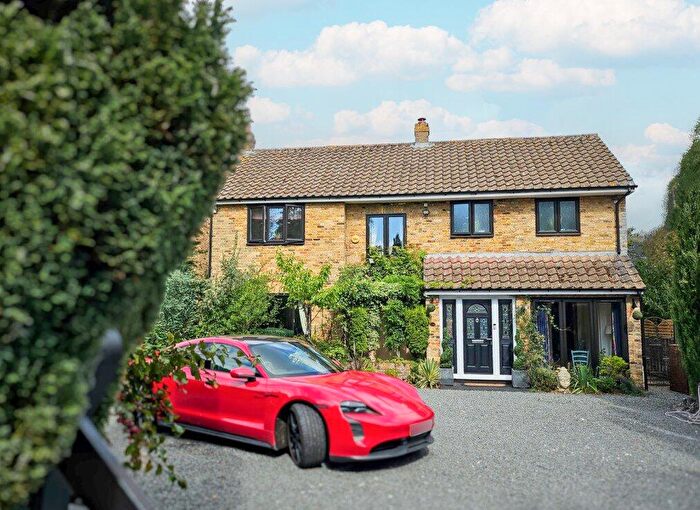 5 Bedroom Detached House For Sale In Pickford Road, Markyate, St. Albans, Hertfordshire, AL3