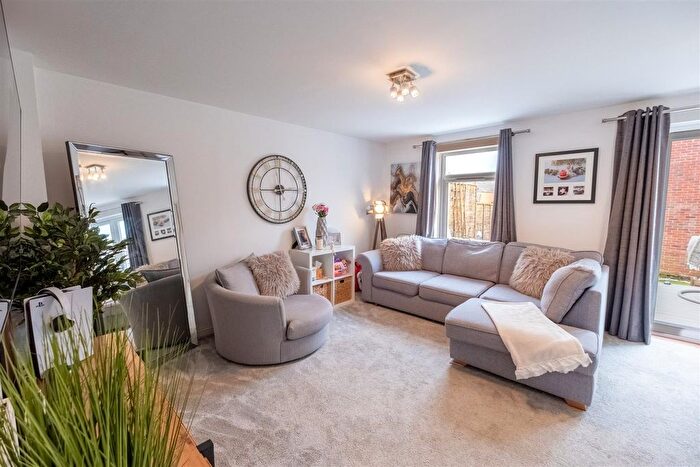 3 Bedroom Terraced House For Sale In Hawkins Way, Helston, TR13