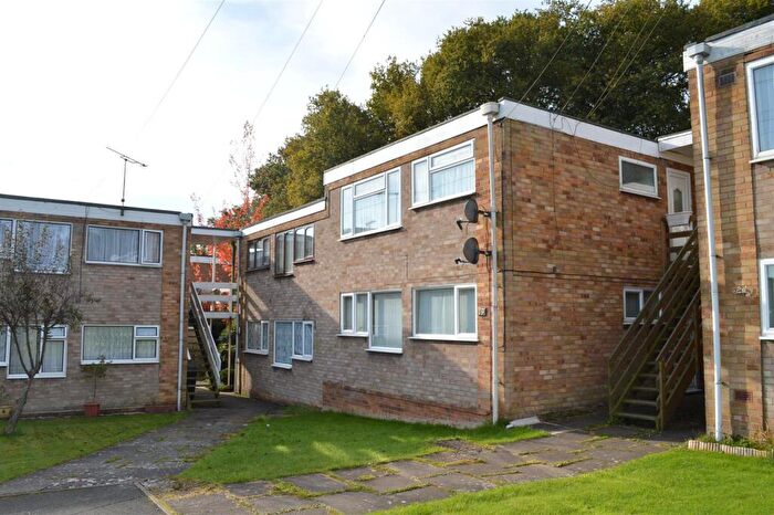 2 Bedroom Flat To Rent In Woodcraft Close, Tile Hill, Coventry, CV4