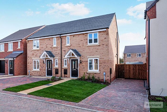 3 Bedroom Semi-Detached House To Rent In Wheatfields, Chatteris, PE16